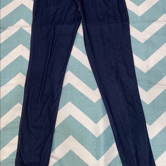 Women’s leggings bundle - Picture 10 of 15